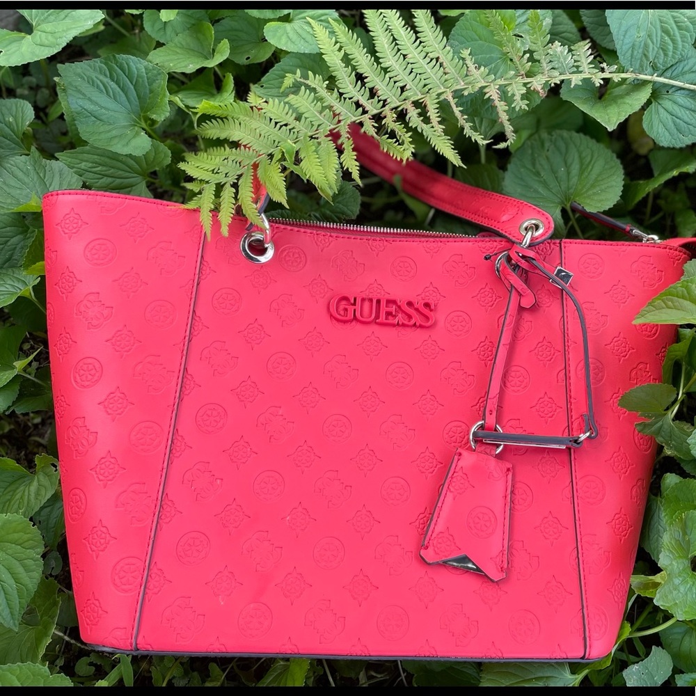 Guess Womens Kamryn Tote Handbag 👜